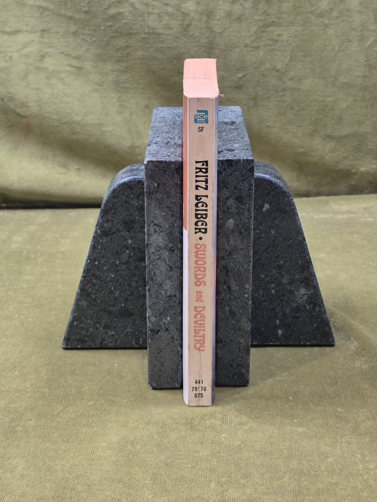 Fritz Leiber Swords And Deviltry Ace 1st 1970 Fantasy Paperback2