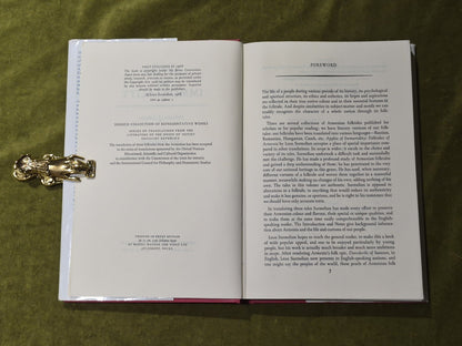 Apples of Immortality - Leon Surmelian 1968 1st UK Edition Allen & Unwin5