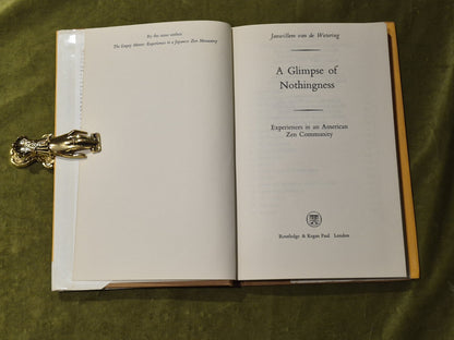 Glimpse of Nothingness: Experiences in an American Zen Community4