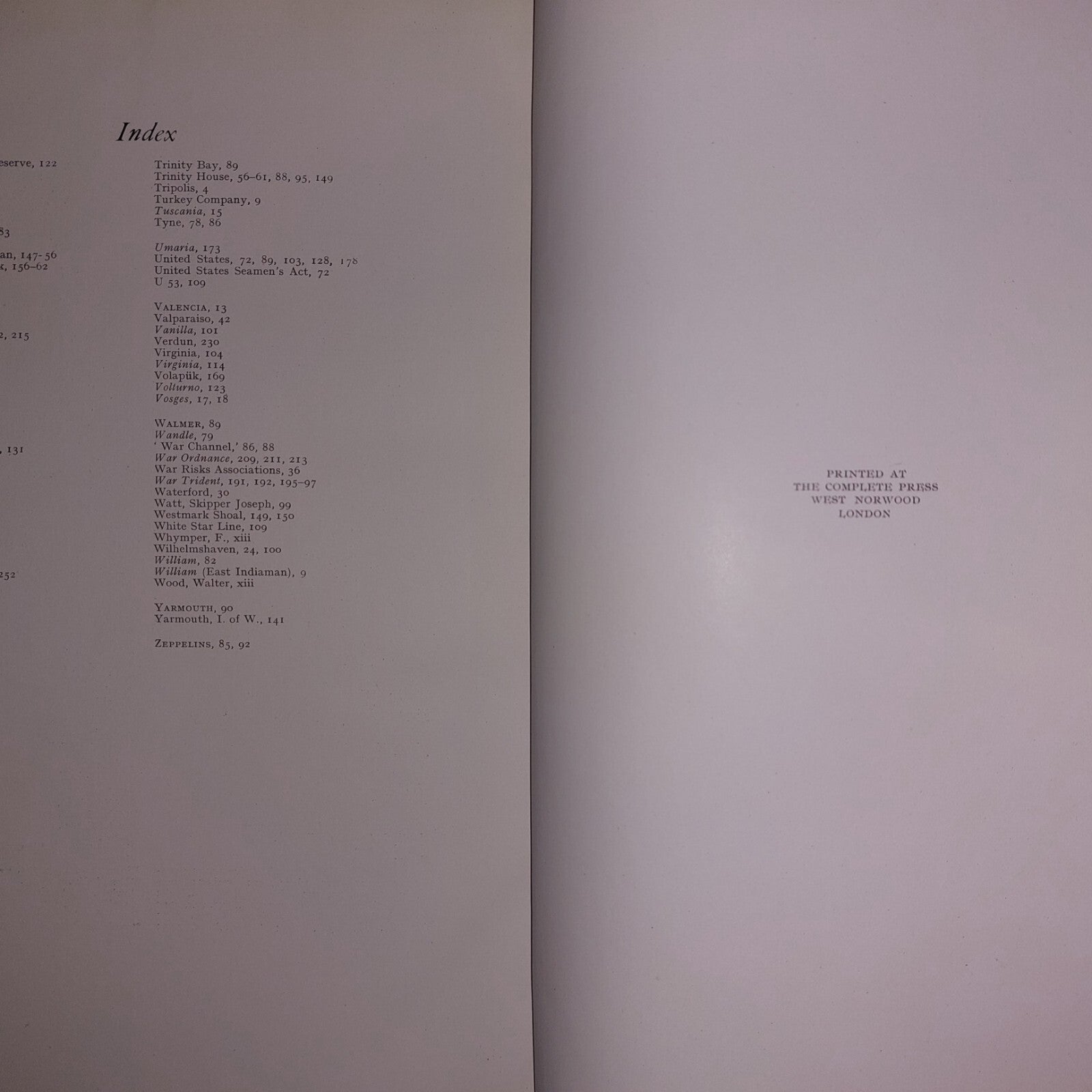 "MERCHANTMENATARMS: THE BRITISH MERCHANTS' SERVICE IN THE WAR  Bone, David W"22