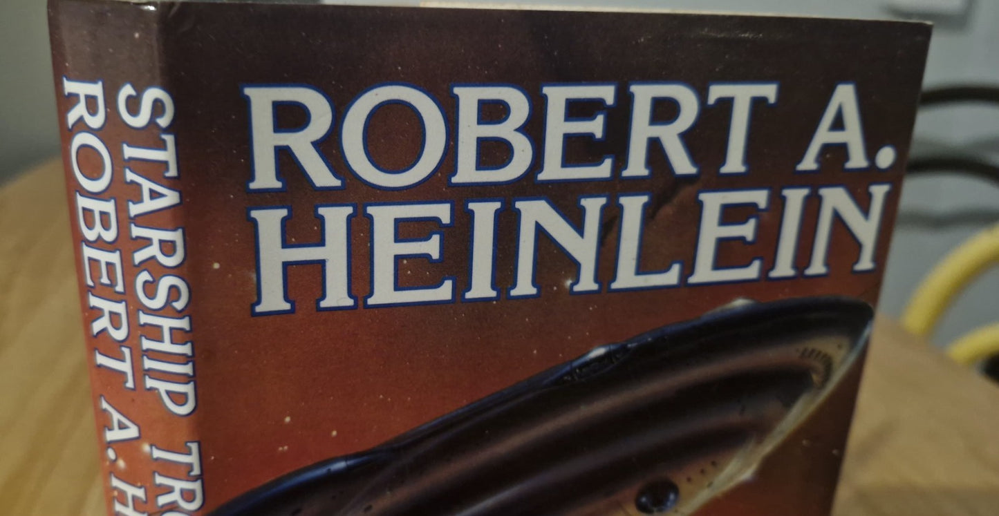 Starship Troopers by Robert A. Heinlein 1st UK Hardback Edition 1975. Dustjacket2