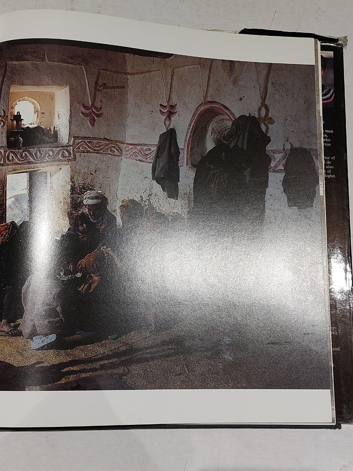 Arabian Moons - Passages in Time Through Yemen.  Maria & Pascal Maréchaux. HB2