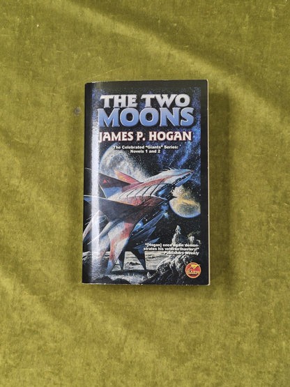 The Two Moons - James P. Hogan , Baen 2006 1st PB , Giants0