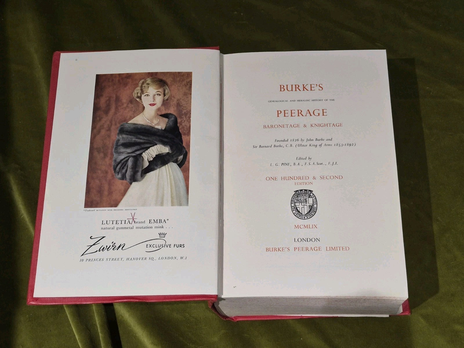 Burke's Peerage, Baronetage and Knightage 102nd edition 19545