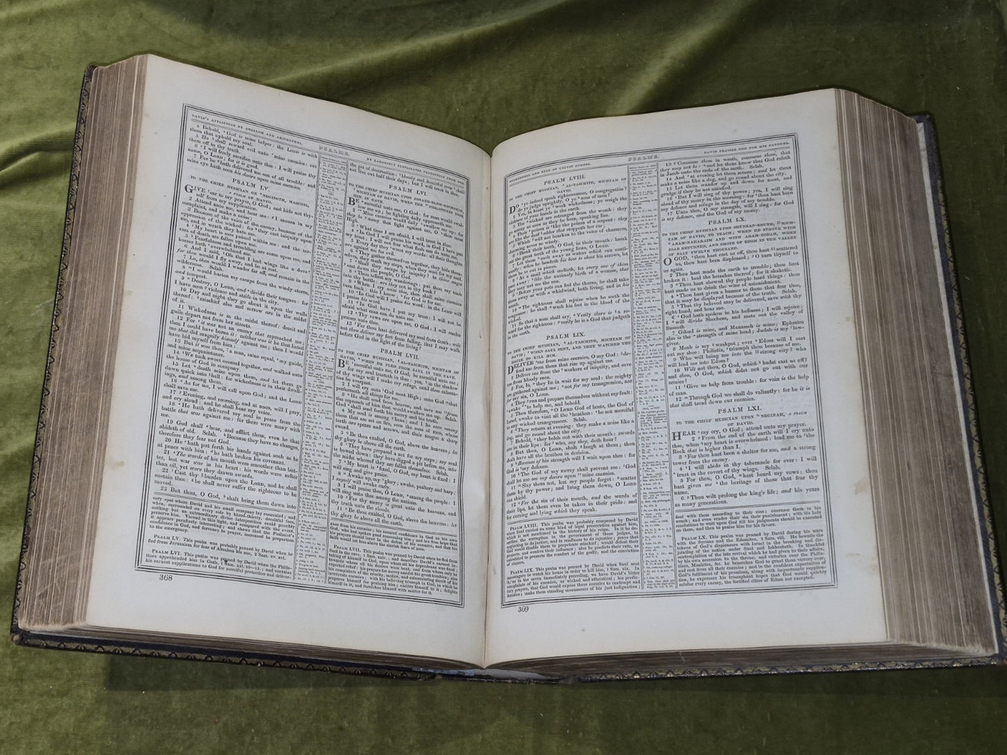The Illustrated Family Bible John Brown 18405
