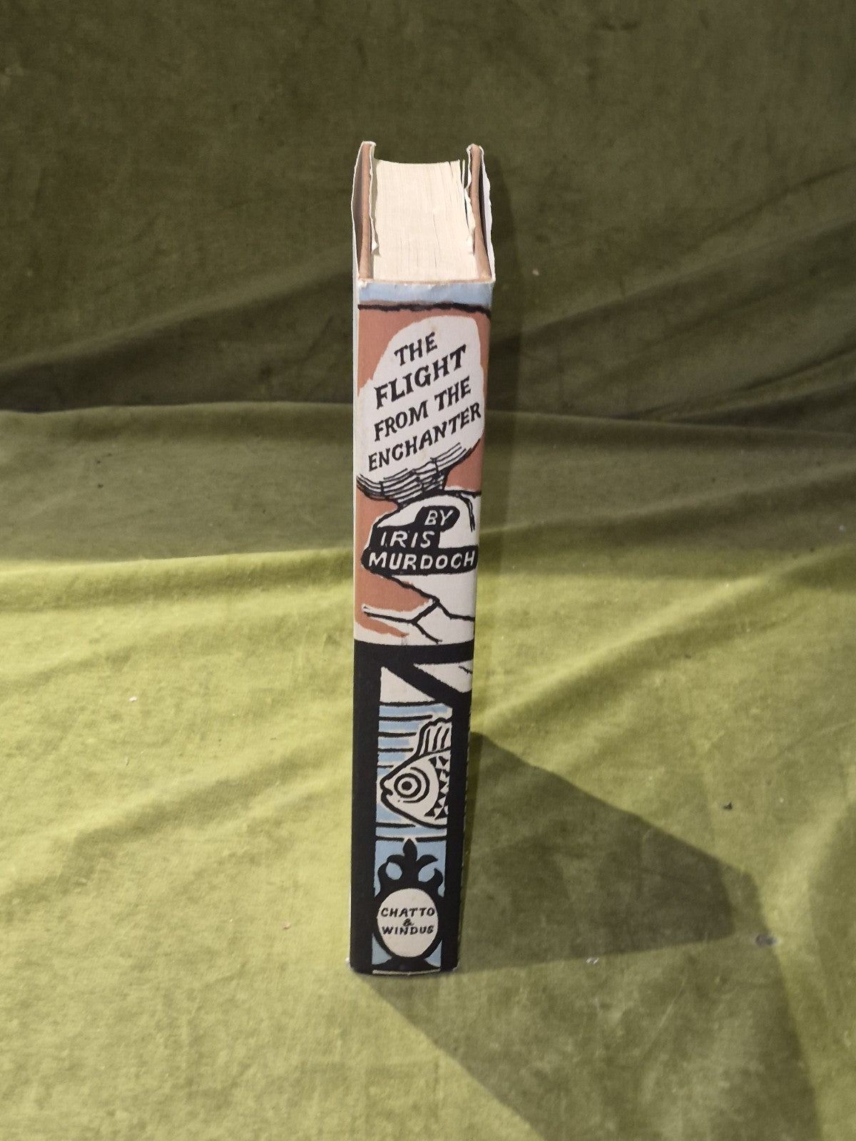 THE FLIGHT FROM THE ENCHANTER - Iris Murdoch , Chatto & Windus 1966 HB DJ2