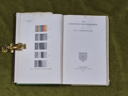 The Scientific Photographer - A. S. C. Lawrence , Cambridge 1941 1st HB DJ5