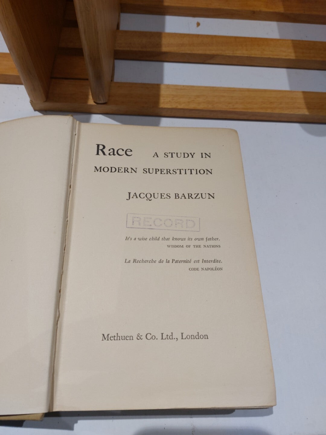 Race - a study in modern superstition,  Jacques Barzun, Methven (1938)2