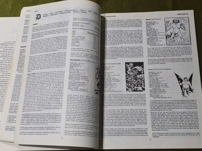 Advanced Dungeons and Dragons Monster Manual Softcover First Edition UK TSR 19773
