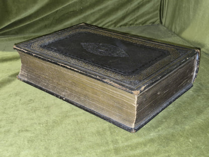 The Illustrated Family Bible John Brown 18404