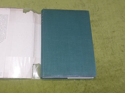 Vivians by Mary Vivian Hughes First Edition 1935 [Oxford University Press] Hb3