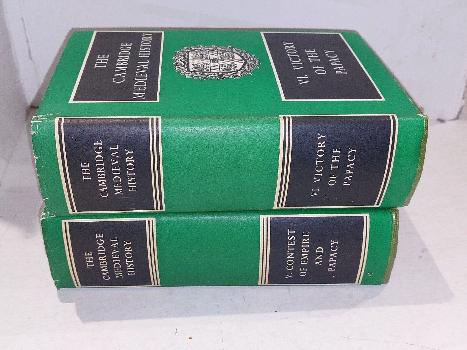 The Cambridge Medieval History Vol. 5 & 6 1964 Harback Dustjacket Papacy Victory1