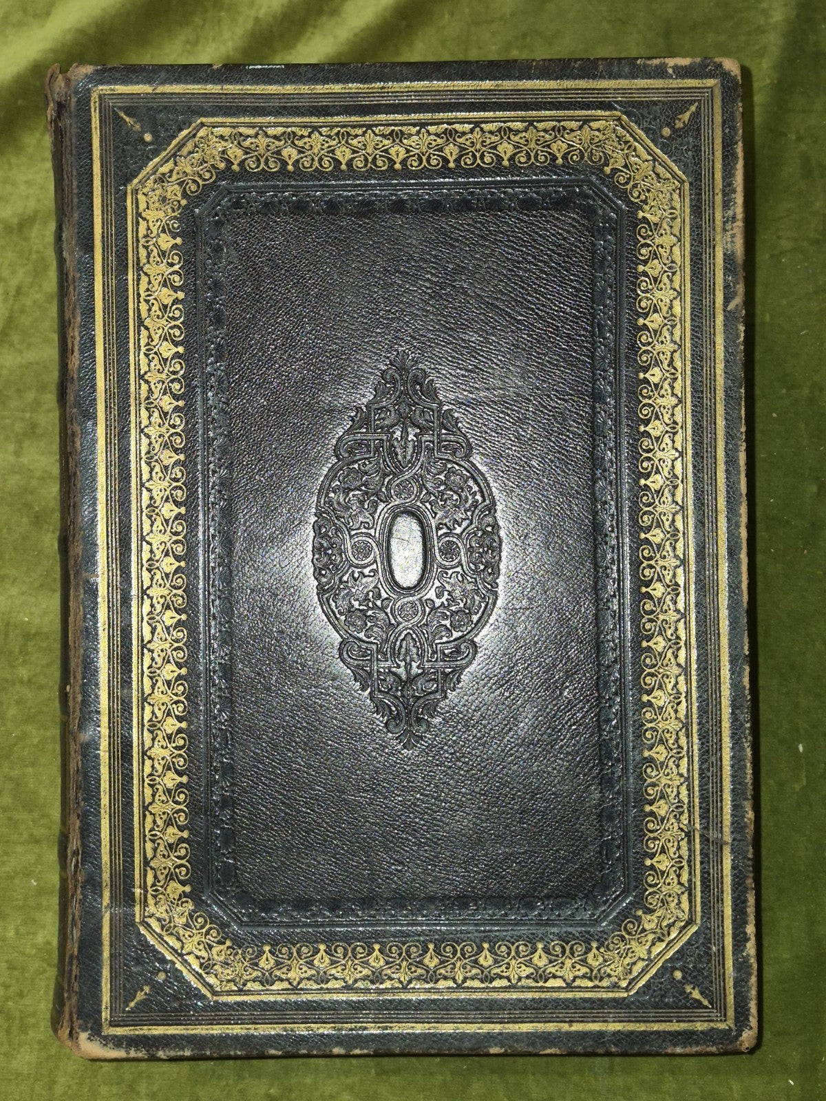 The Illustrated Family Bible John Brown 18401