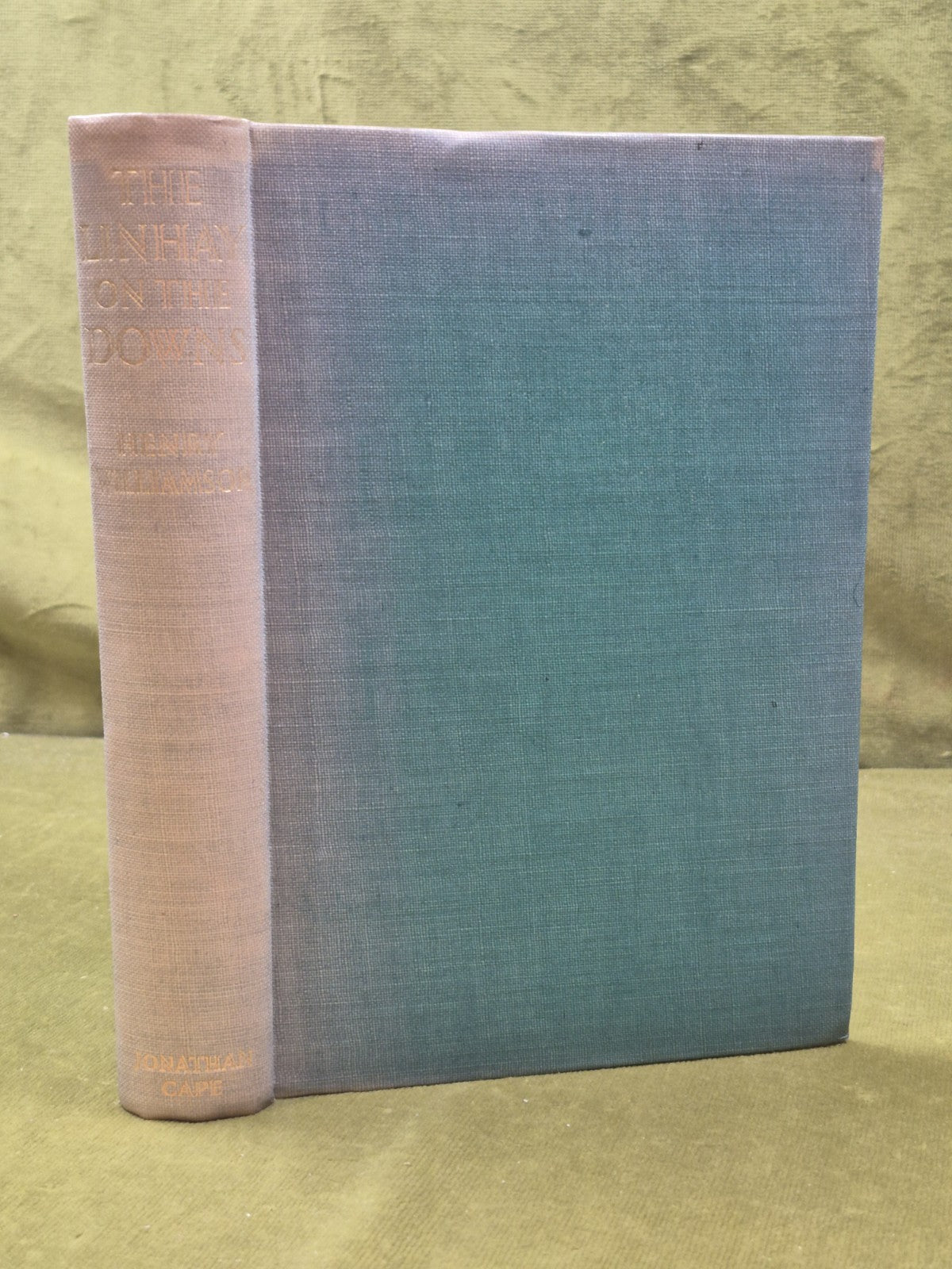 The Linhay on the Downs by Henry Williamson. 1934 1st Edition Jonathan Cape DJ3