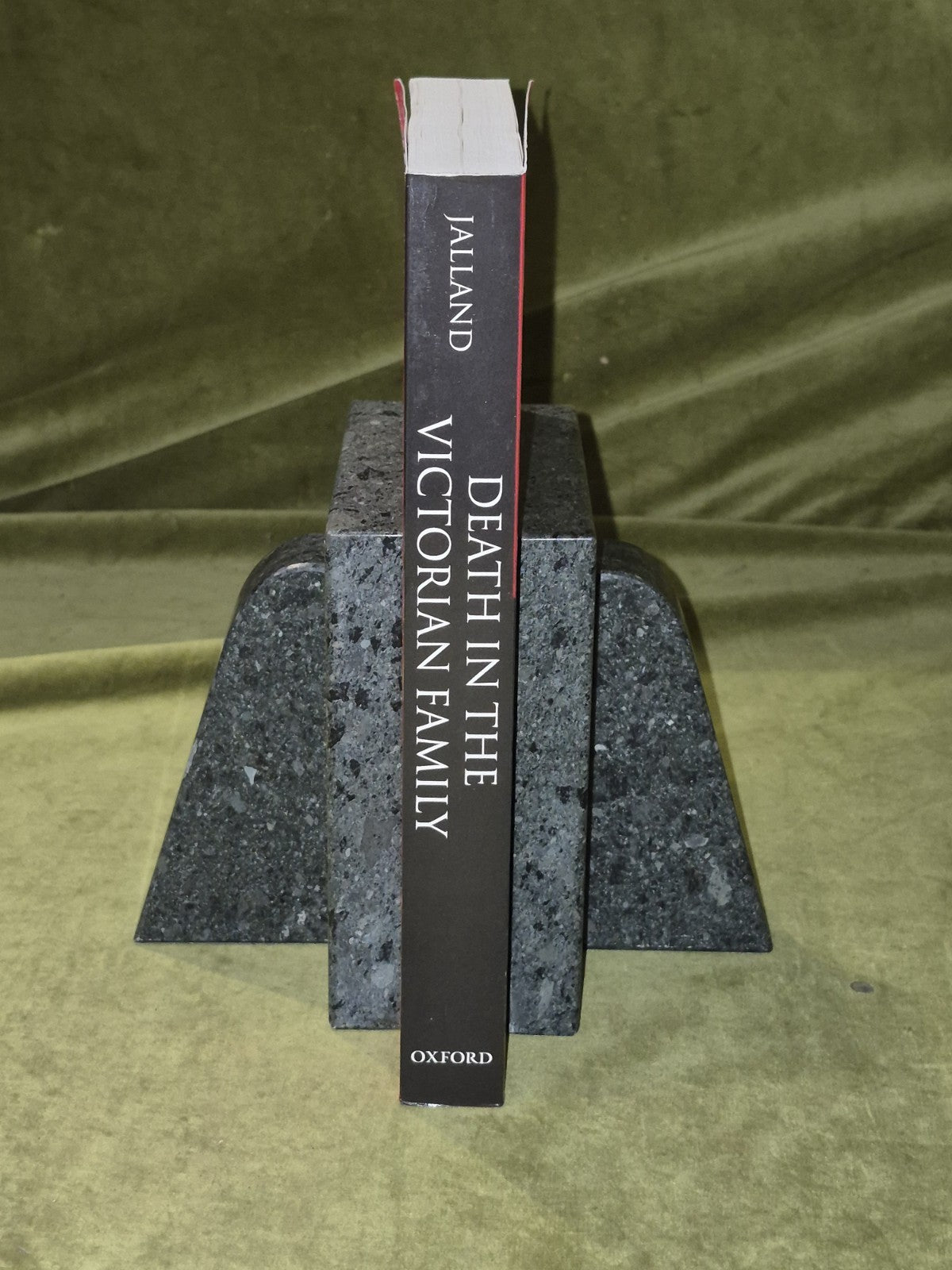 Death in the Victorian Family - Pat Jalland , Oxford Universsity Press 1999 PB2