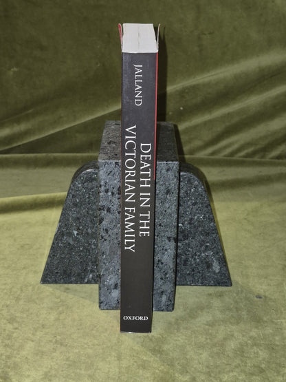 Death in the Victorian Family - Pat Jalland , Oxford Universsity Press 1999 PB2