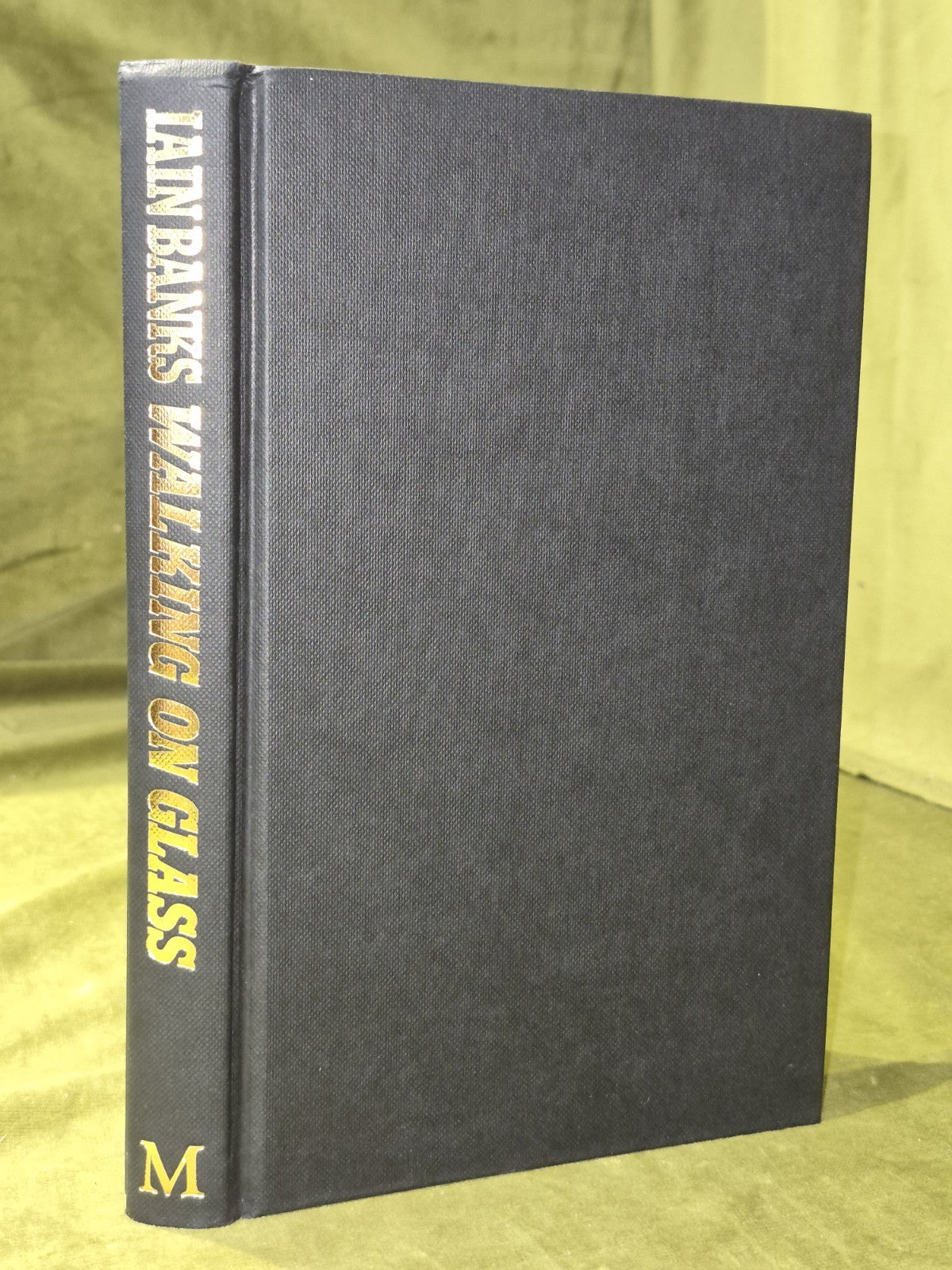 Iain Banks Walking on Glass True First 1985 in Original Jacket3