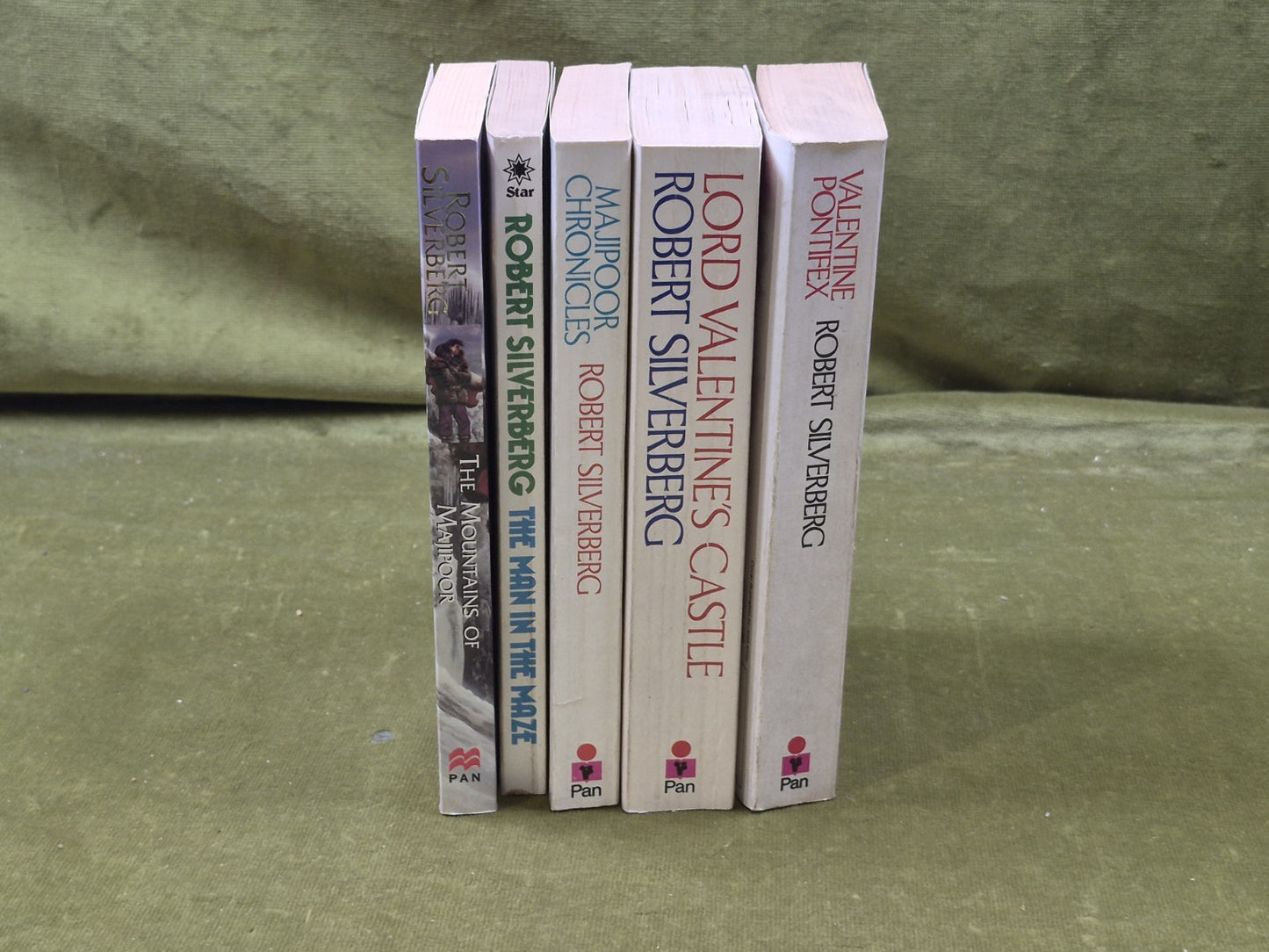 Five Robert Silverberg Sci-fi Paperbacks Eg Majipoor Chronicles Valentine Etc2