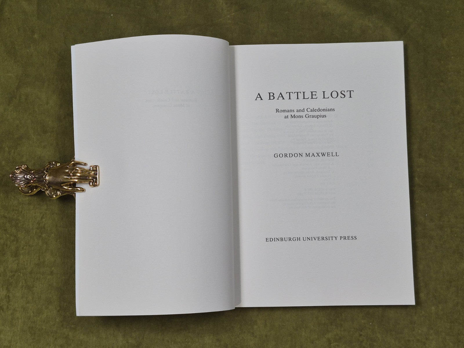 A Battle Lost : Romans and Caledonians at Mons Graupius Gordon Maxwell 1990 1st3