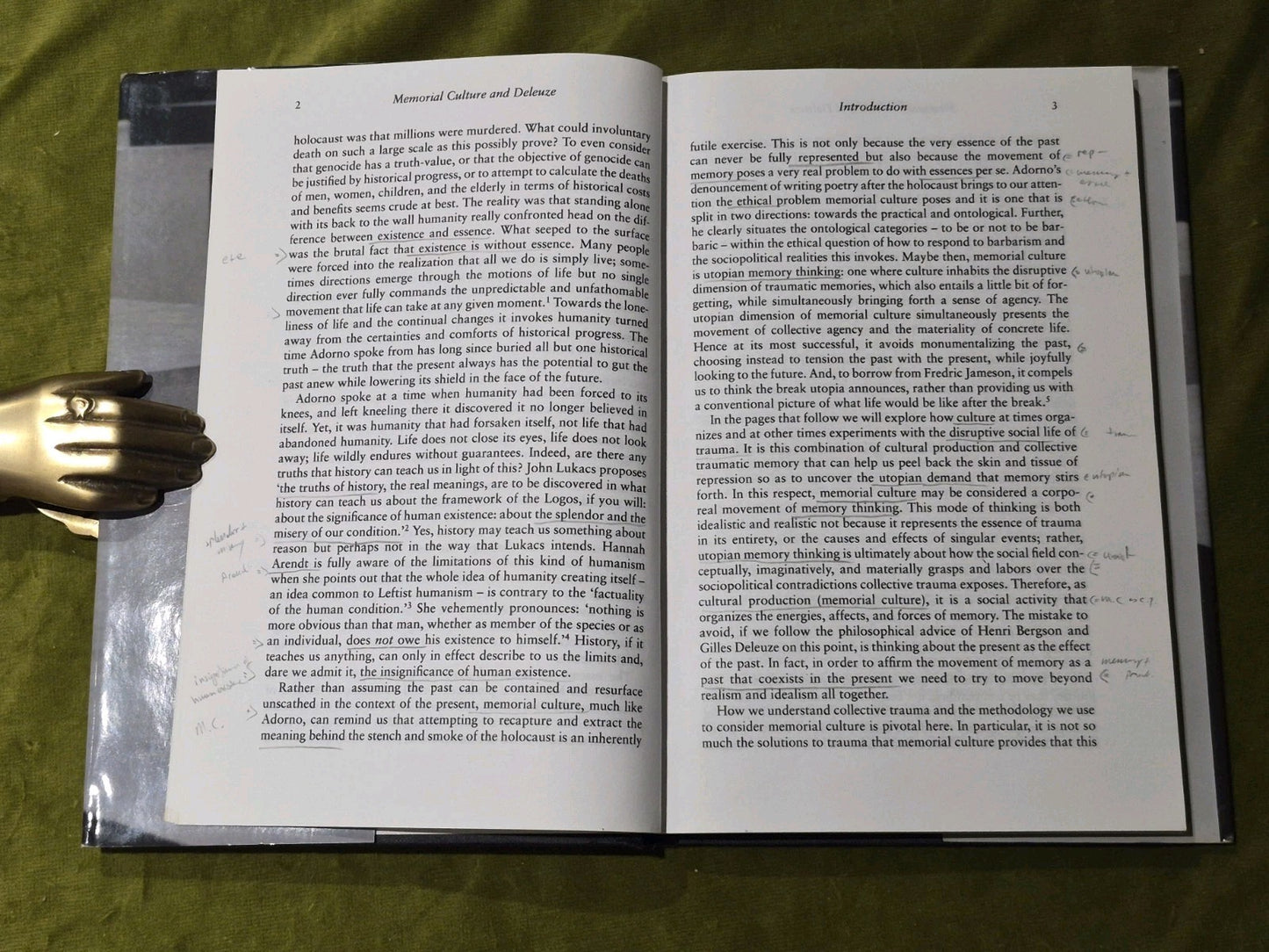 Deleuze and Memorial Culture  Adrian Parr  Hardcover 20085