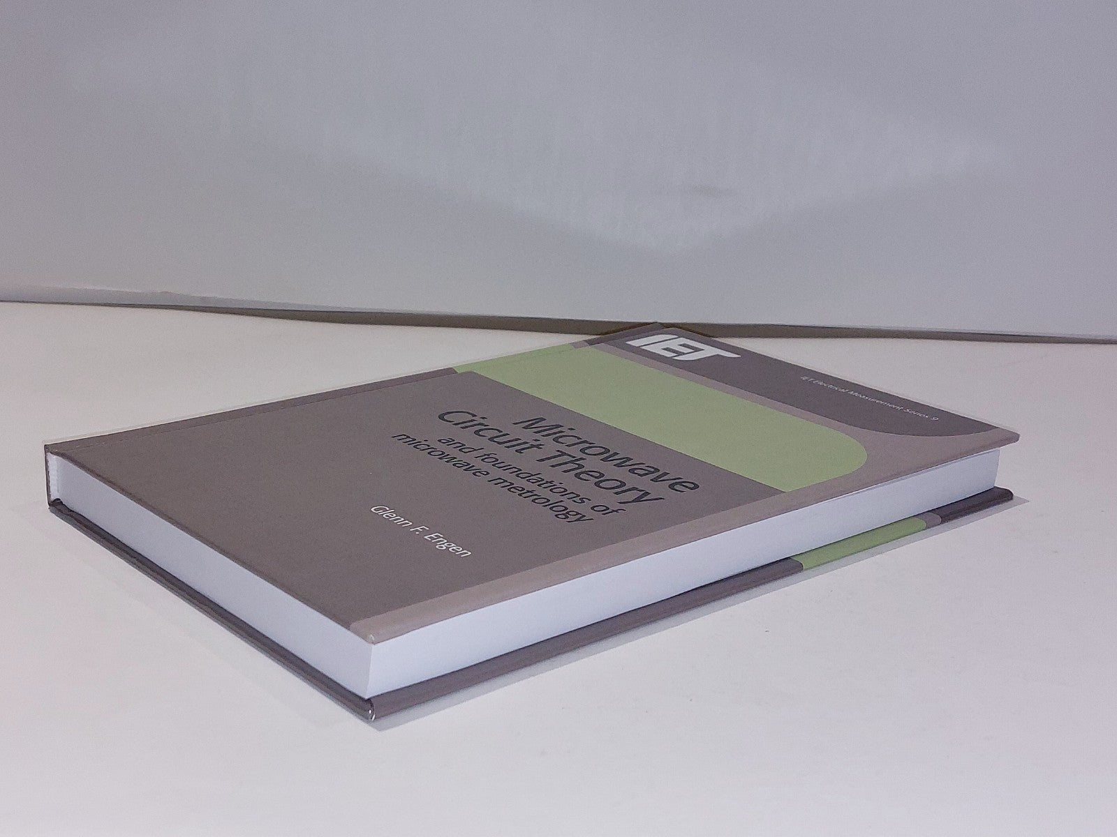 Microwave Circuit Theory and Foundations of Microwave by Glenn Engen (2007) Hb4