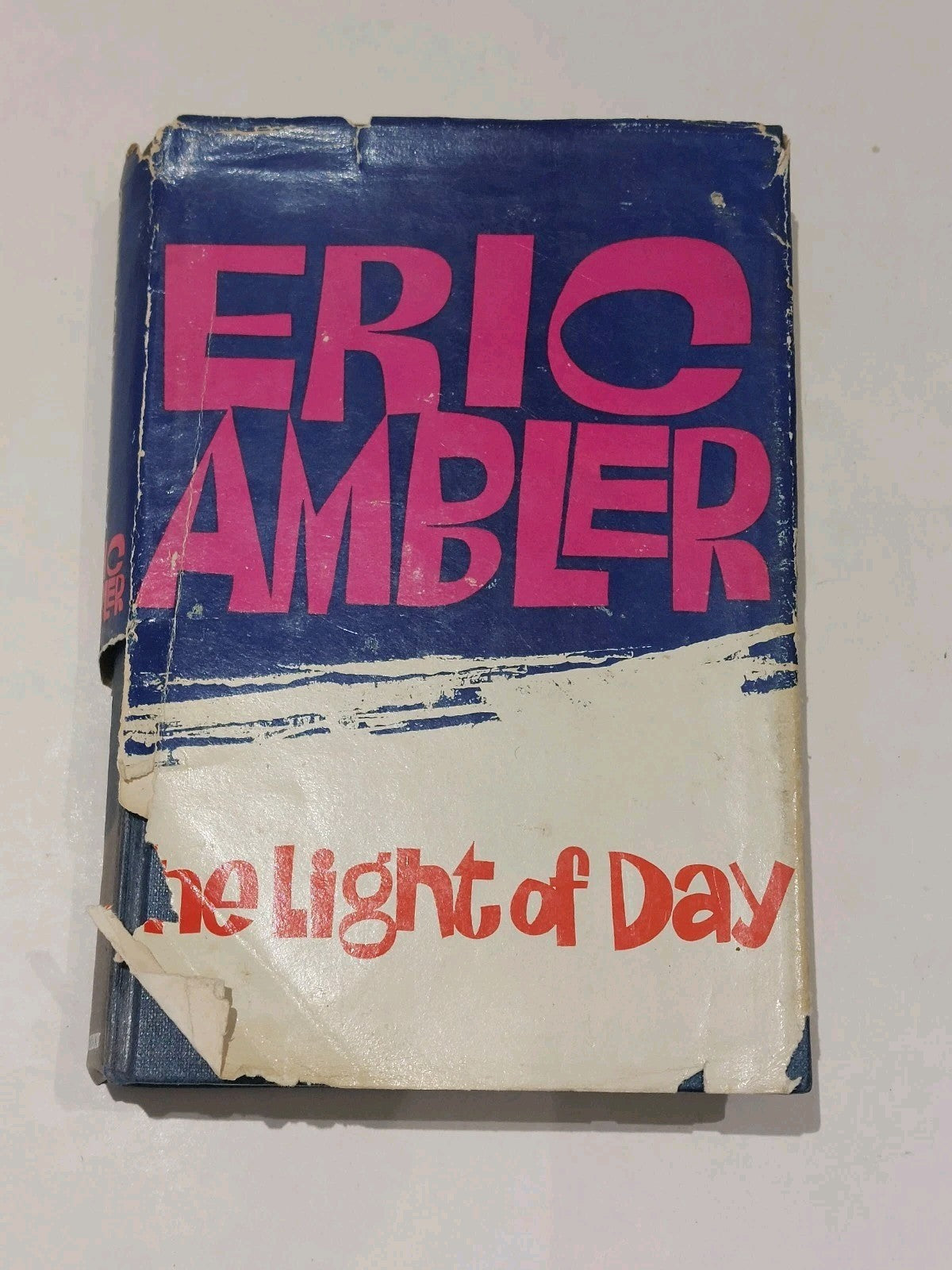 The Light of Day, Eric Ambler, Heinemann HC/DJ 1st Edition (1962) Hb Book0