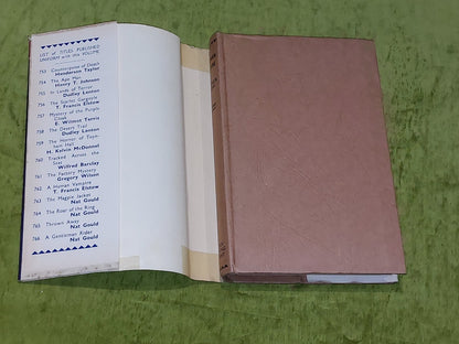 A Human Vampire by T. Francis Elstow [Modern Publishing] HB/DJ Rare Book4