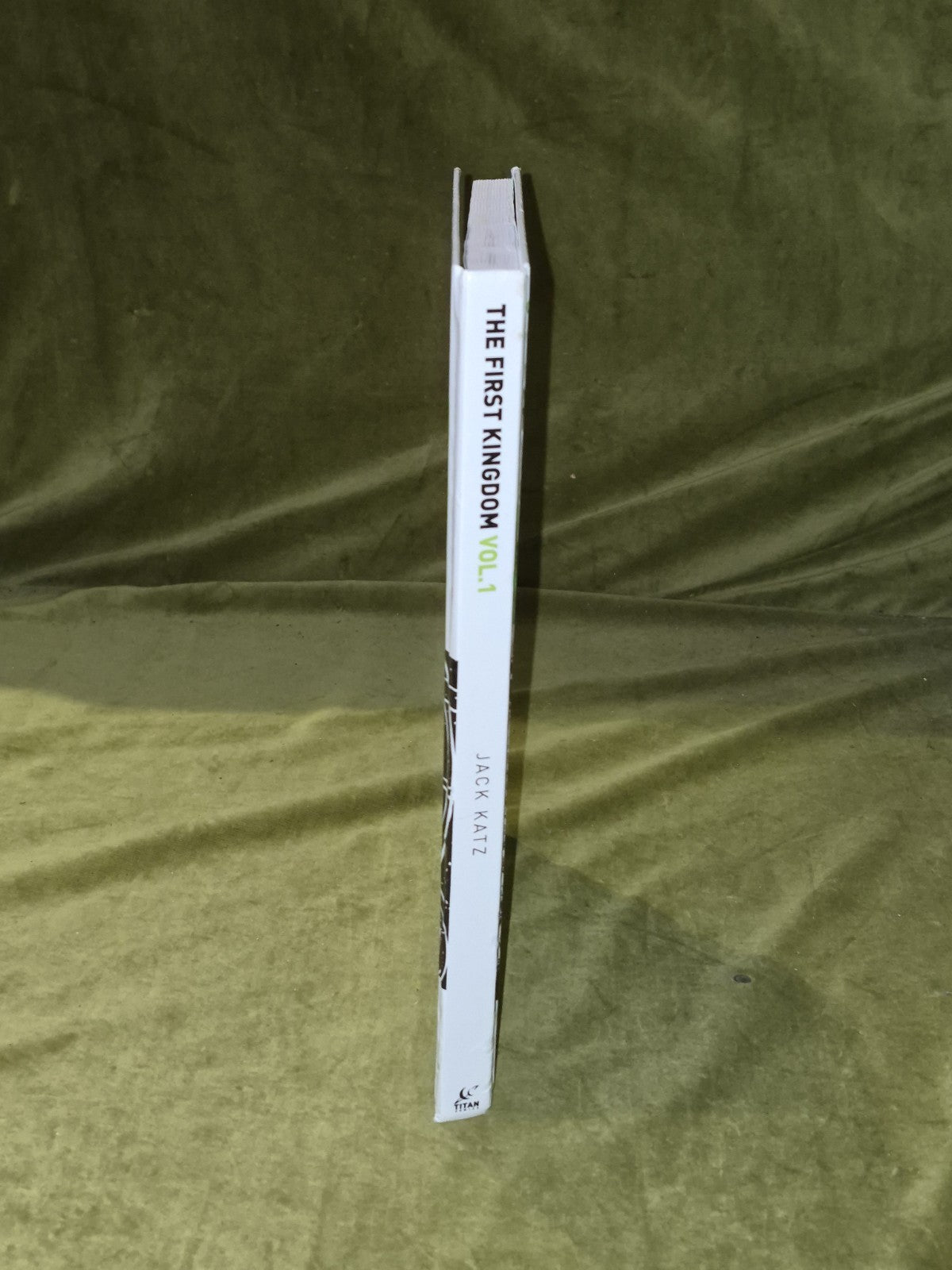 The First Kingdom Jack Katz Book One 2013 Titan First Printing Hardback VGC2