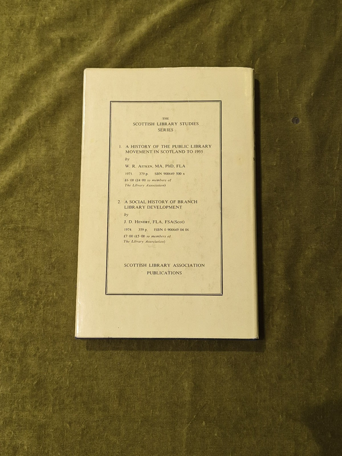 Hospital and Medical Libraries in Scotland - Antonia J Bunch 1975 1st ed HB-DJ1