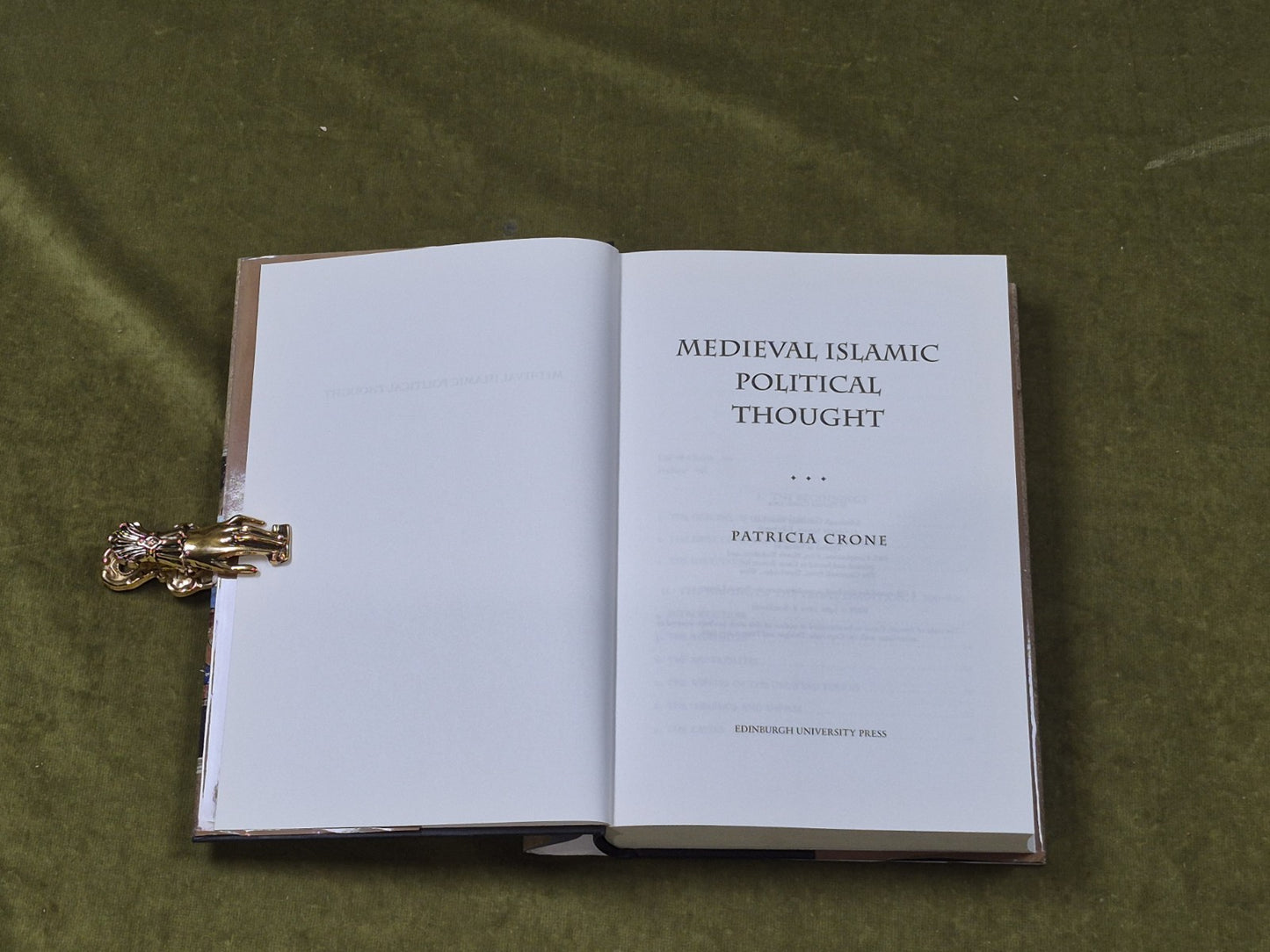 Medieval Islamic Political Thought - Patricia Crone , Edinburgh Uni 2004 HB DJ3