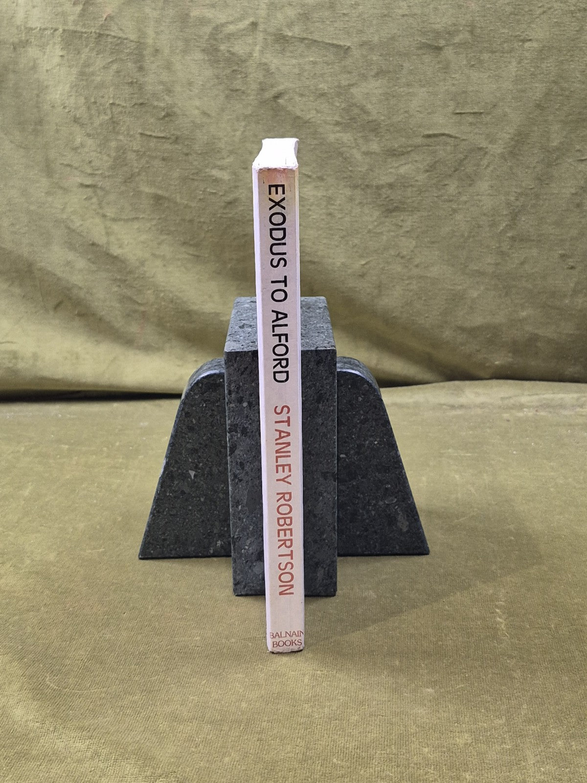 Exodus to Alford - Stanley Robertson , Balnain 1988 , Signed by Simon Fraser PB2