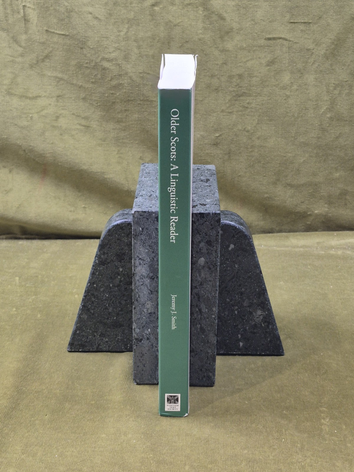 Older Scots : A Linguistic Reader - Jeremy J Smith , Scottish Text 2012 PB2