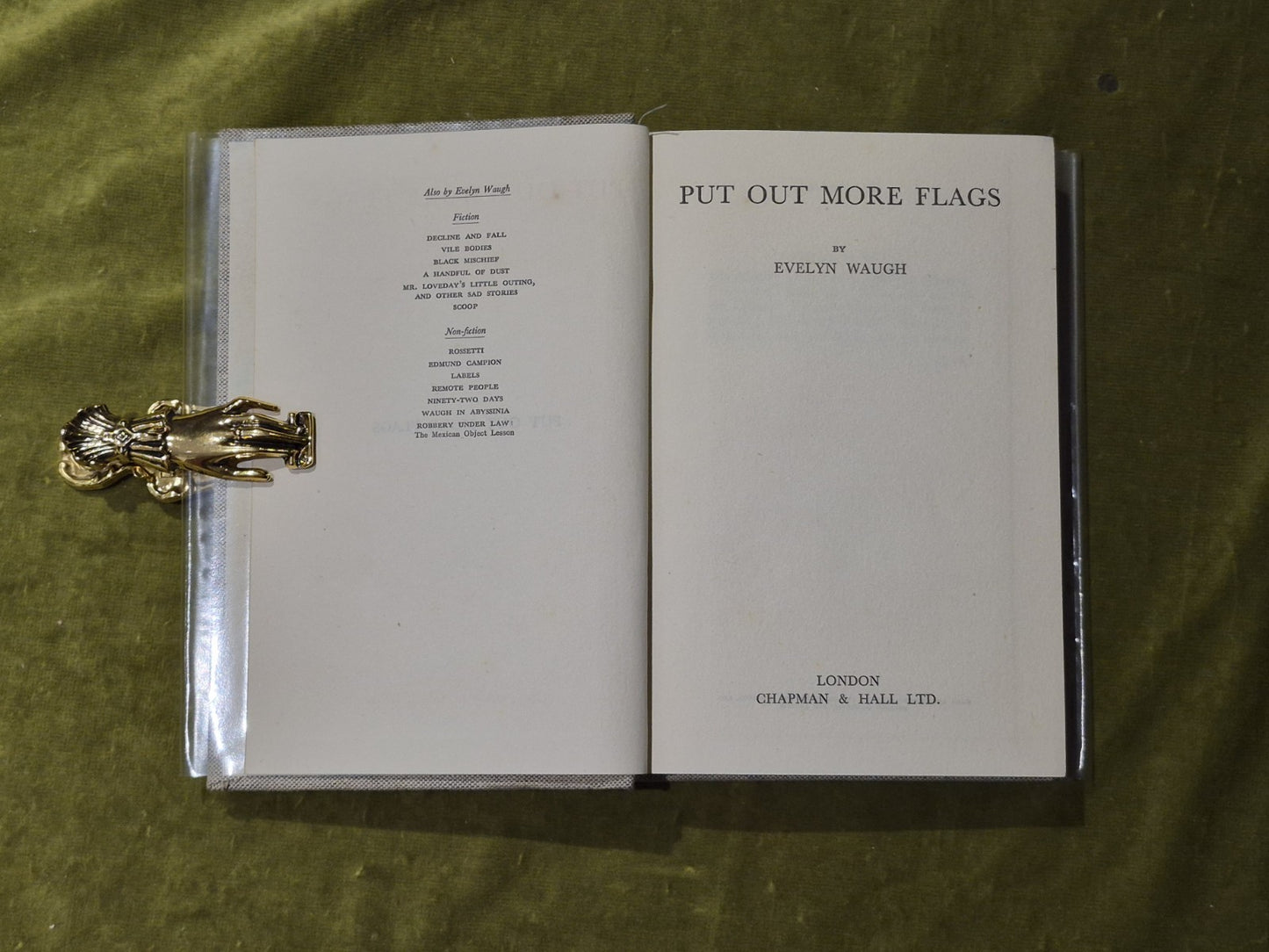 Put Out More Flags - Evelyn Waugh3