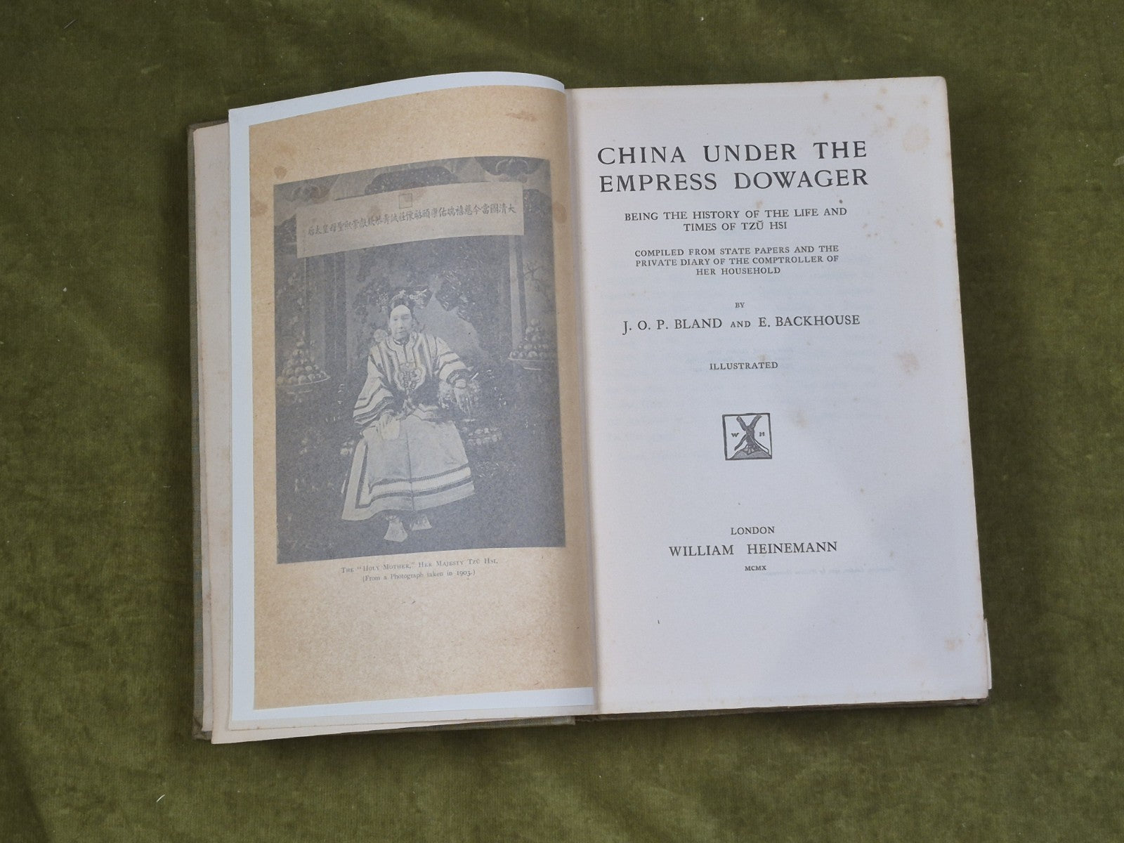 China Under the Empress Dowager - J O P Bland & E. Backhouse Heinemann 1910 1st3