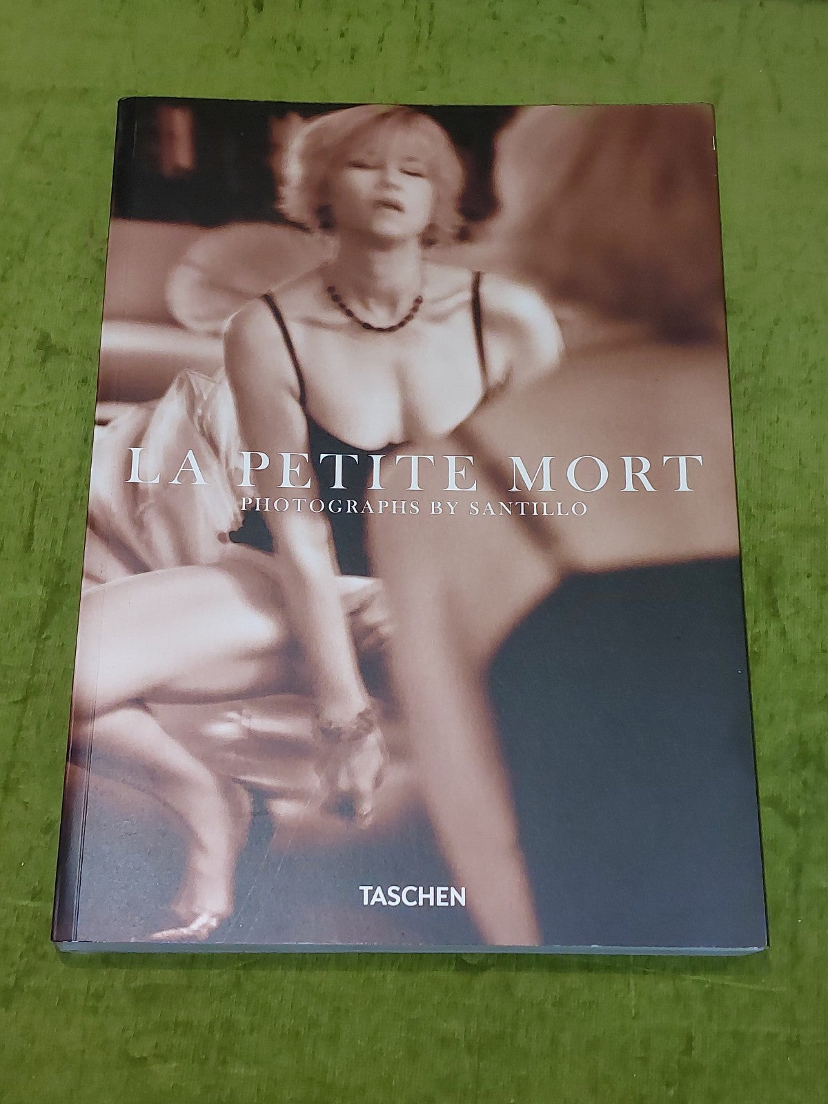 La Petite Mort by Santillo - Photography Erotica [Taschen] Pb Book0