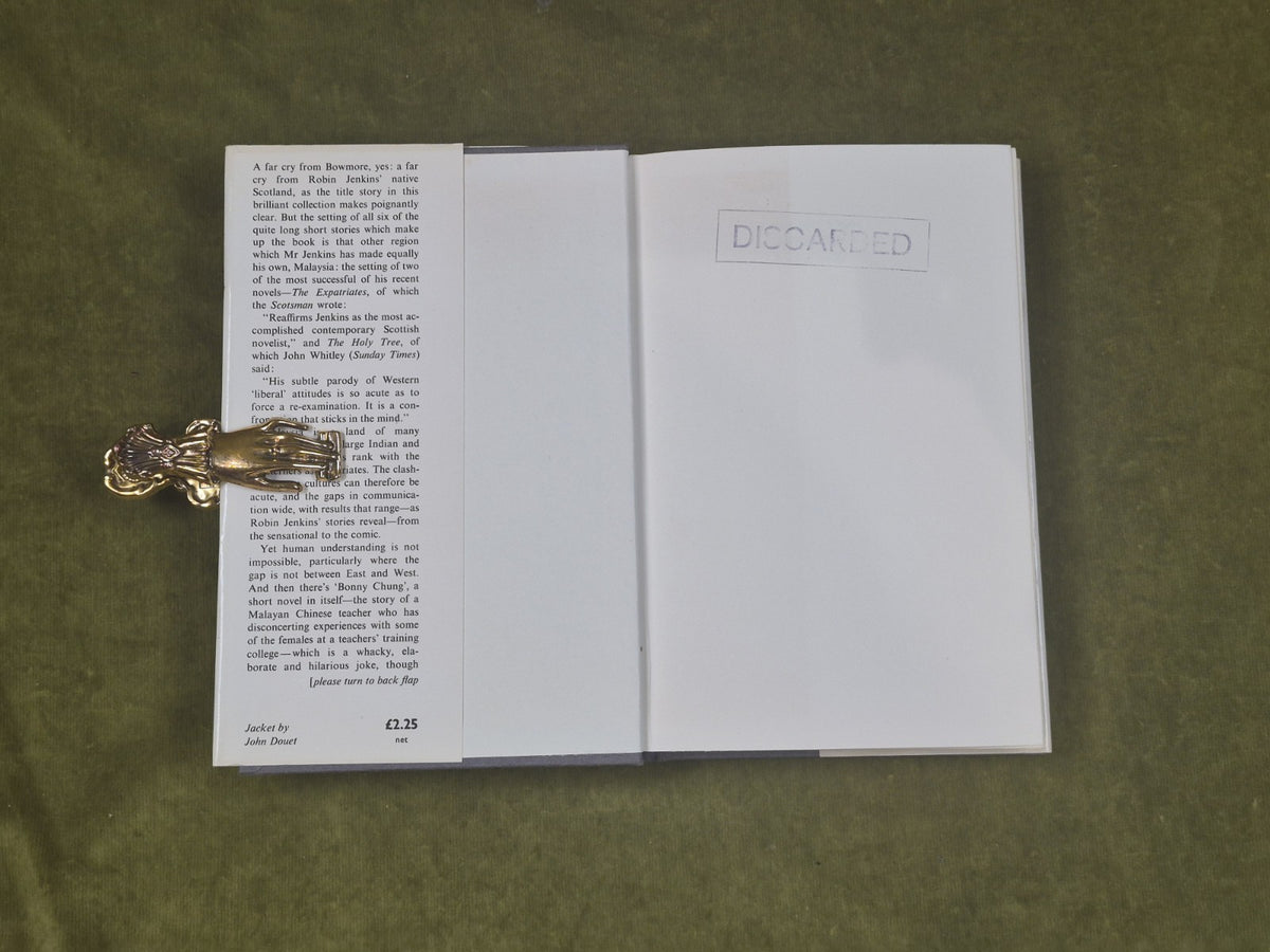 Robin Jenkins : A Far Cry From Bowmore : 1st Edition Gollancz 1973 Ex Lib3