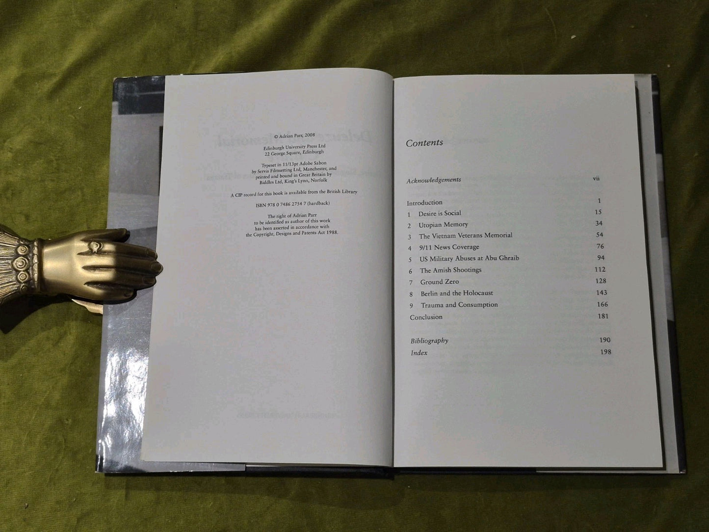 Deleuze and Memorial Culture  Adrian Parr  Hardcover 20084