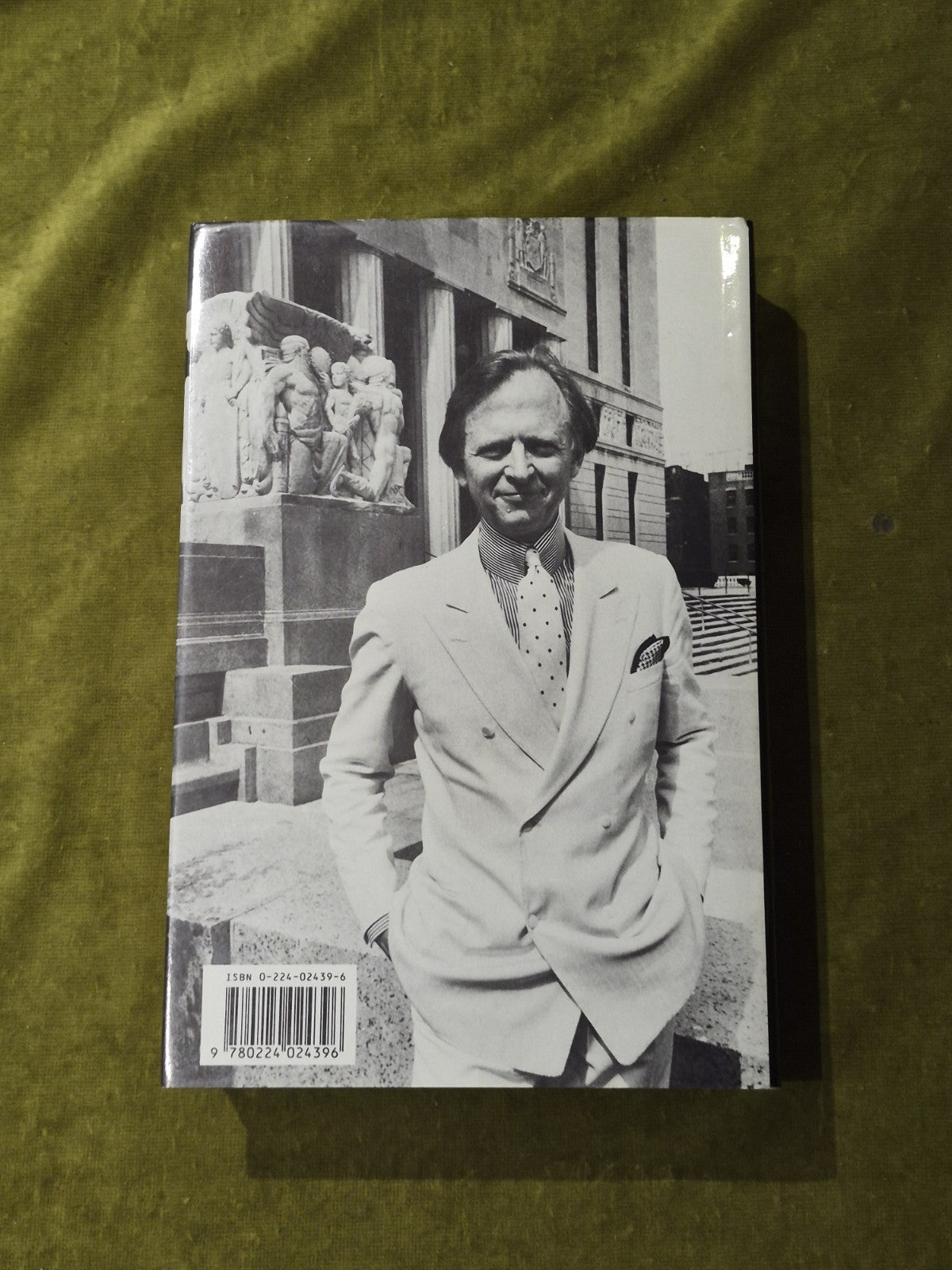 The Bonfire Of the Vanities SIGNED- Tom Wolfe , Jonathan Cape 1988 1st HB DJ1
