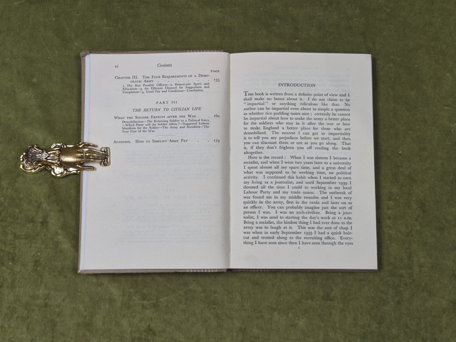A Soldier Looks Ahead - Captain X , The Labour Book Service 1944 1st HB3