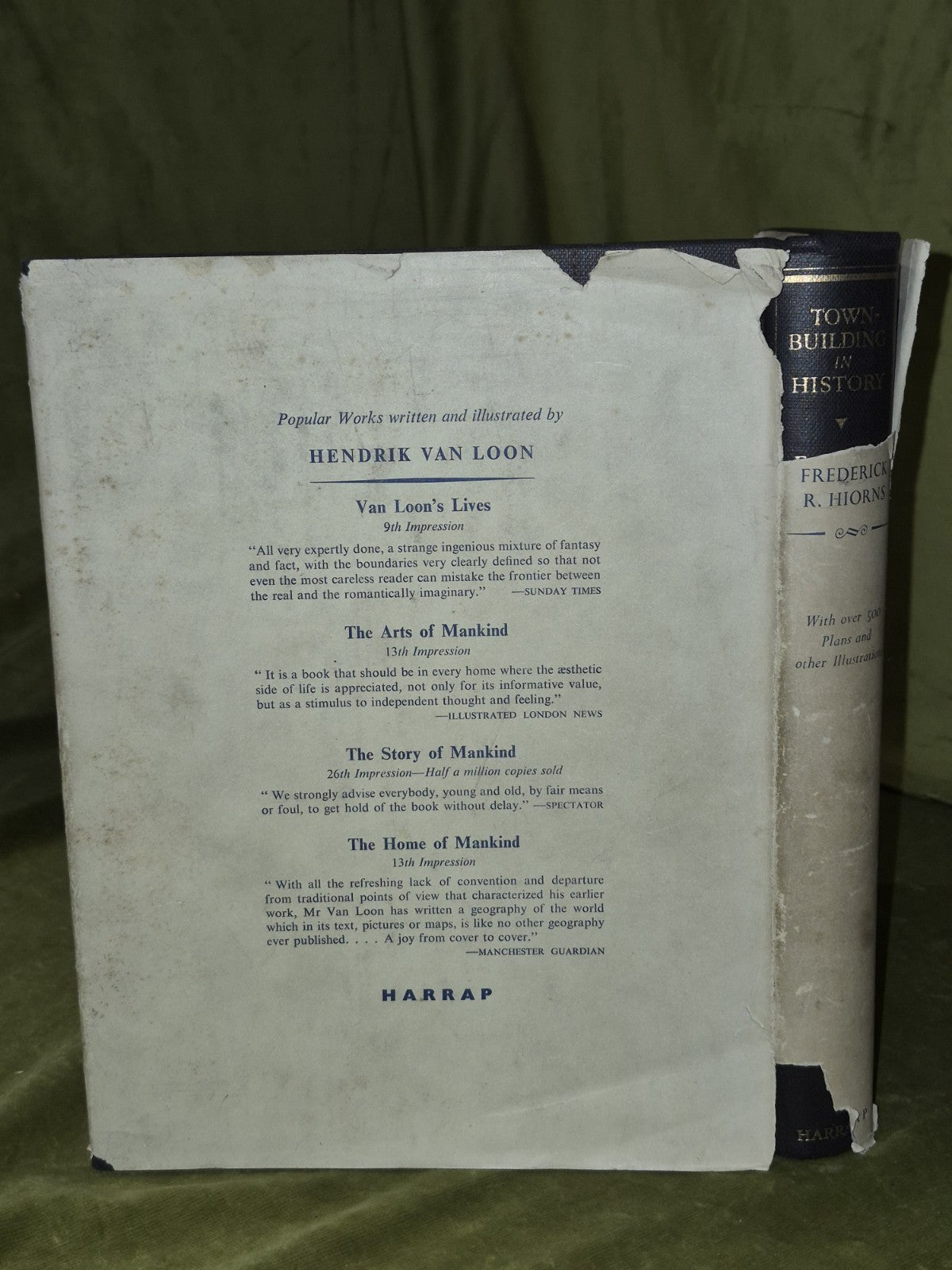 Town-Building in History by Frederick R. Hiorns 1956 Hardcover 1st Edition1