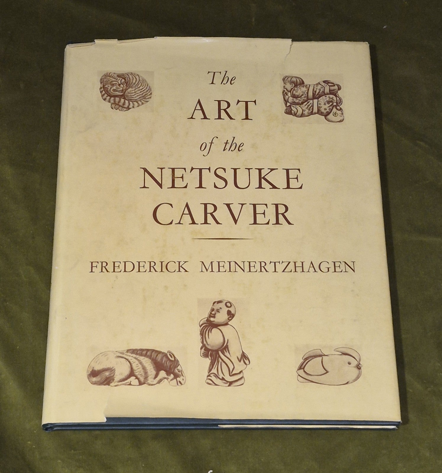 The Art of the Netsuke Carver - Frederick Meinertzhagen0