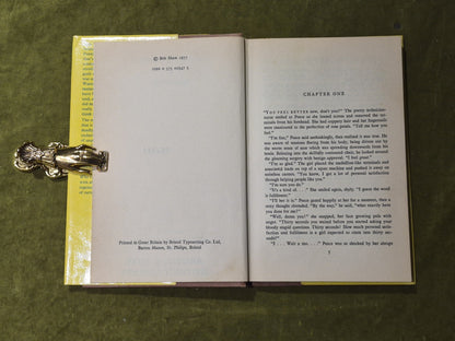 Bob Shaw - Who Goes Here? - 1977 1st edition Gollancz HB DJ Ex Libris6