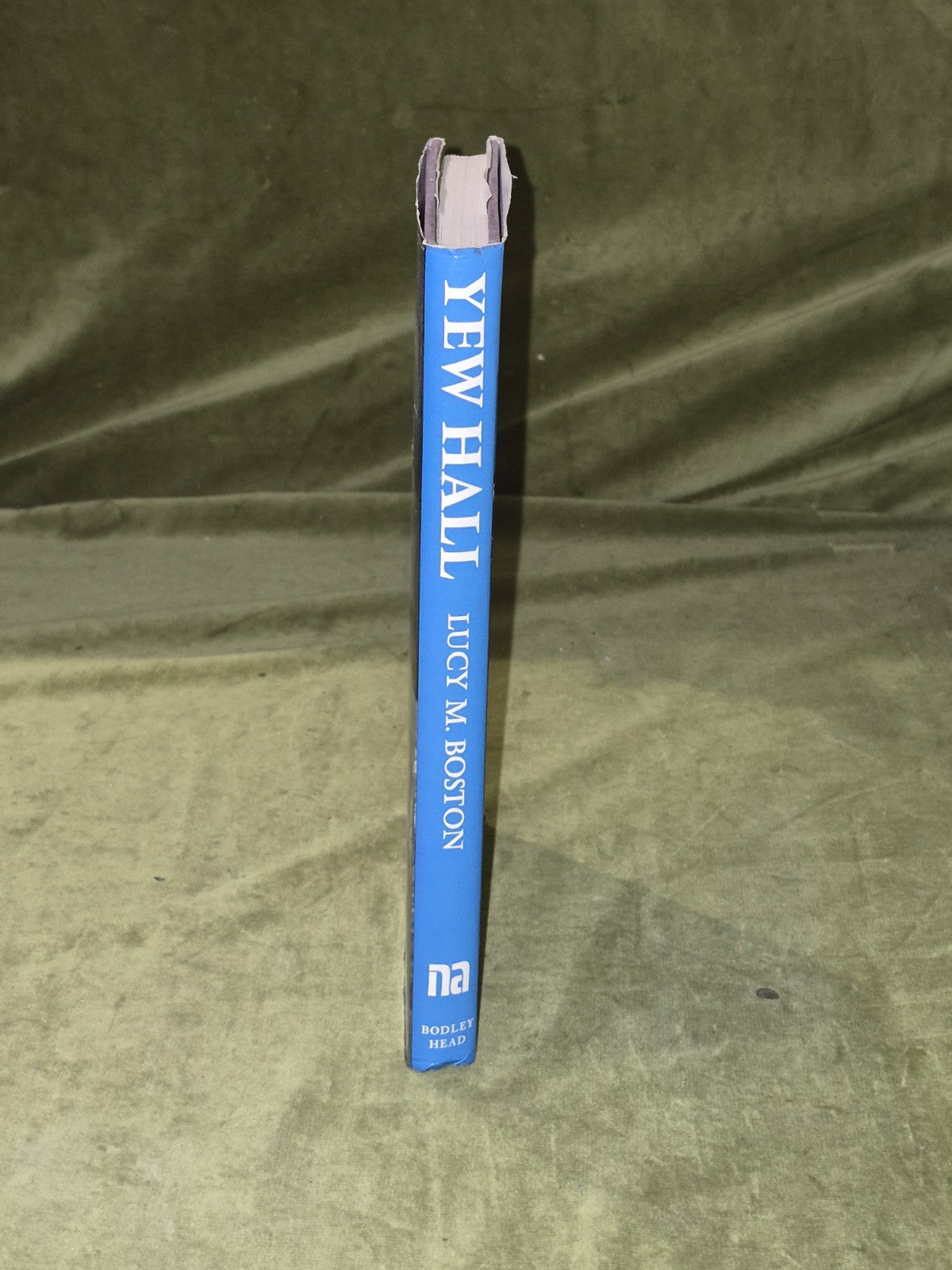 YEW HALL (A BOOK FOR NEW ADULTS) By L. M. Boston - Hardcover Excellent Condition2