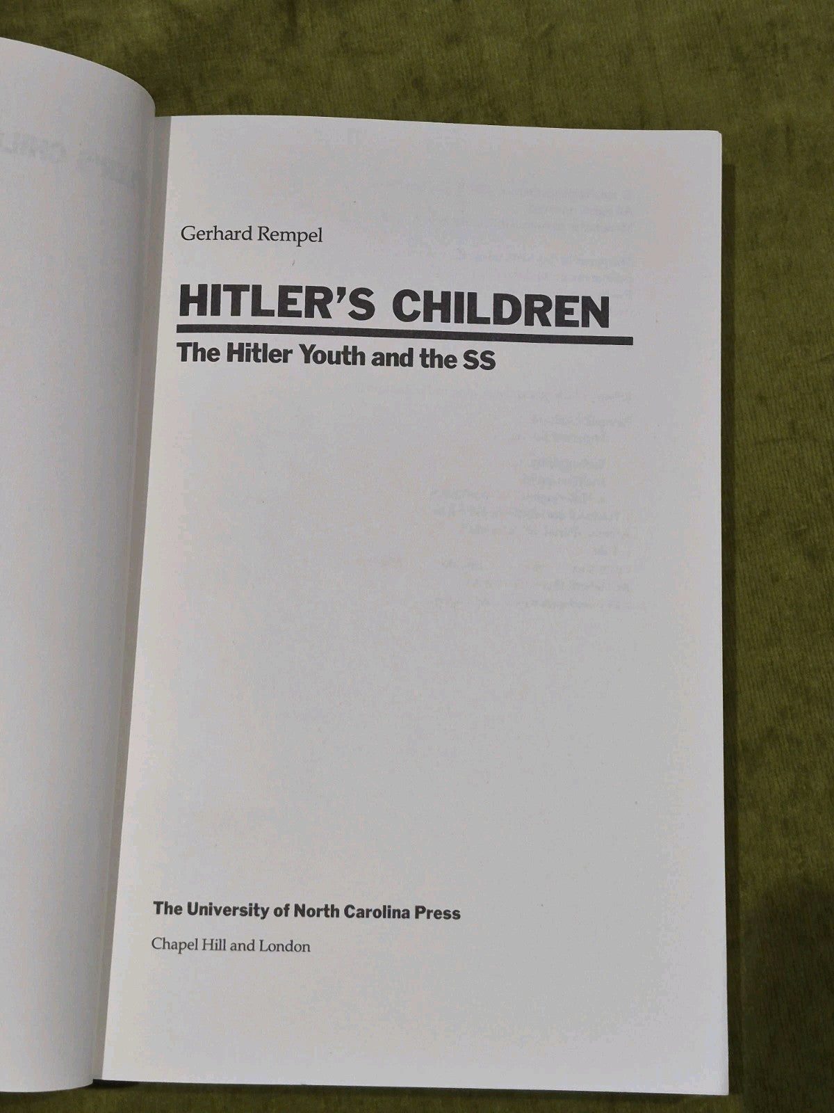 Hitler's Children: The Hitler Youth and the SS (Paperback or Softback) 19894