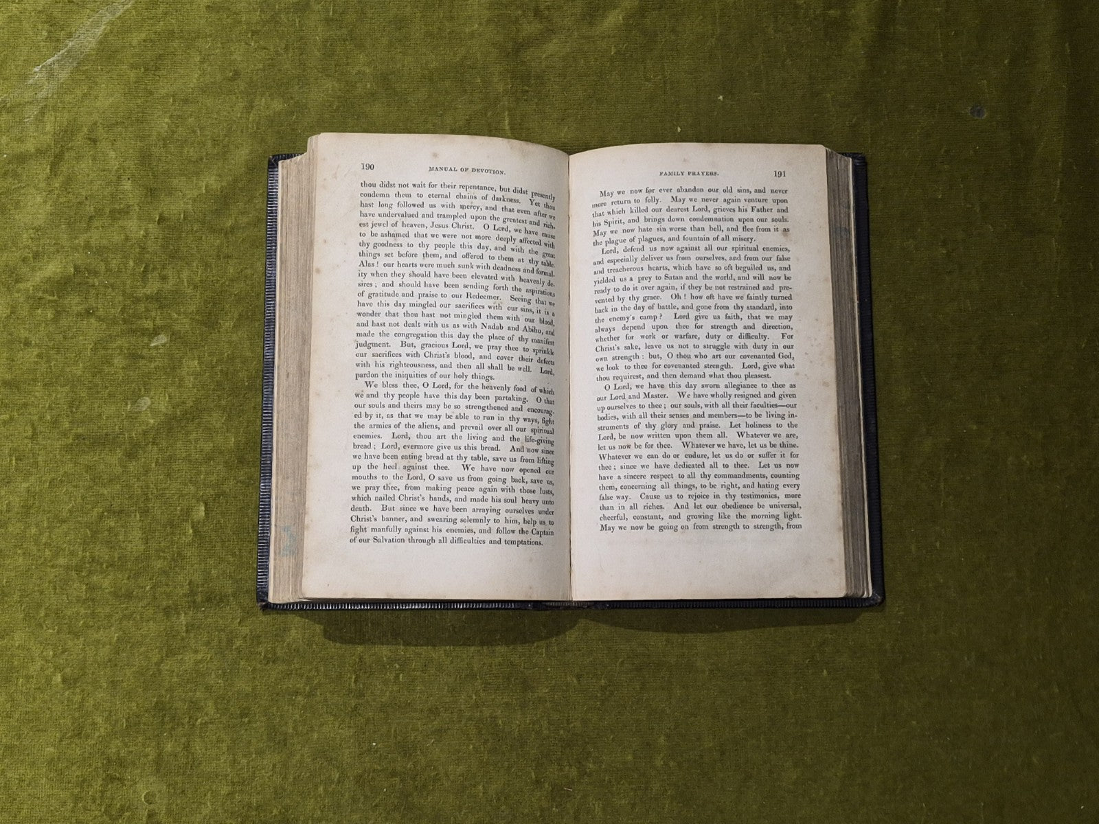The Manual of Family and Private Devotion - James Cochrane , Wiliam Whyte 18387