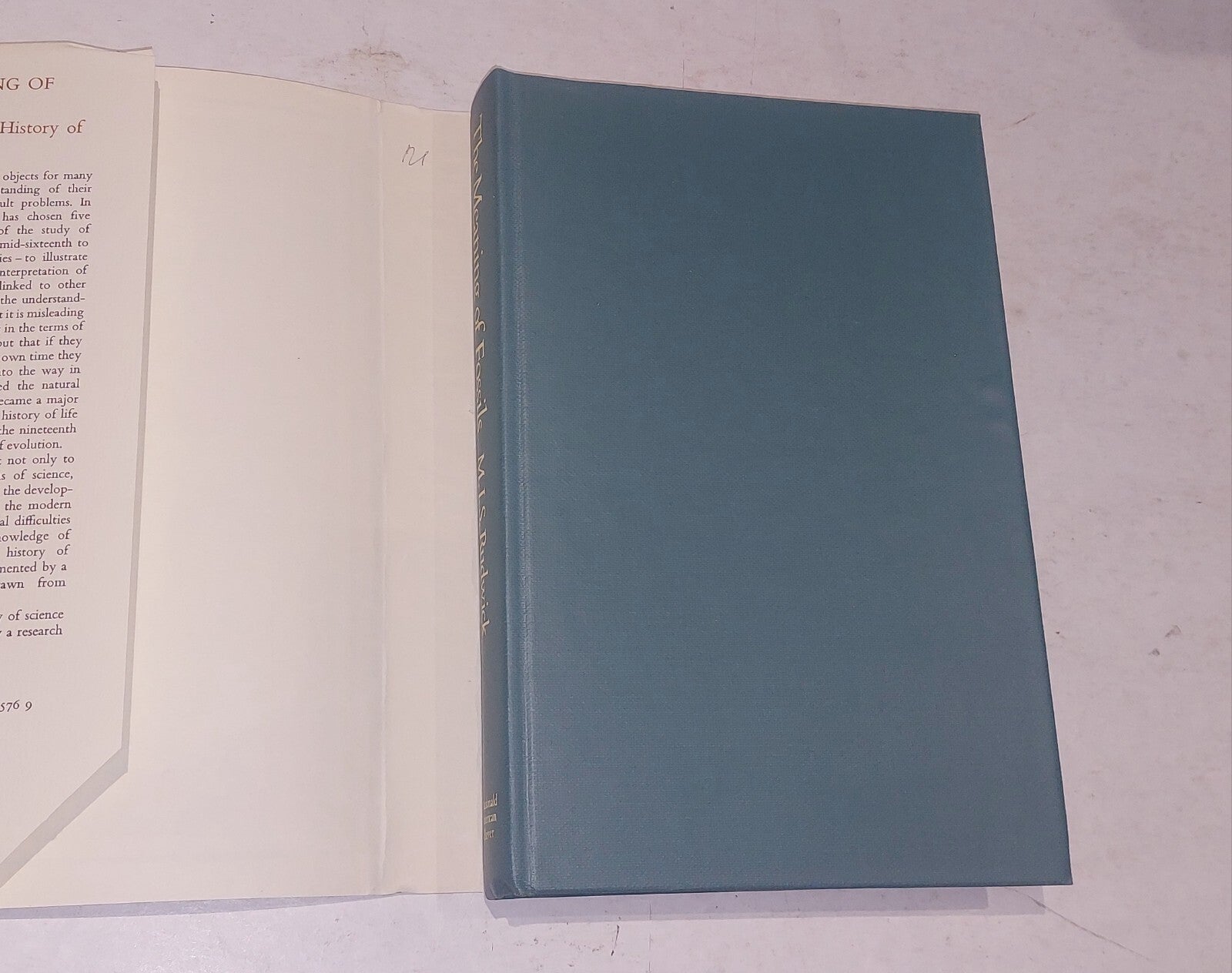 meaning of fossils: Episodes in the history of palaeontology, Rudwick (1972) Hb 2