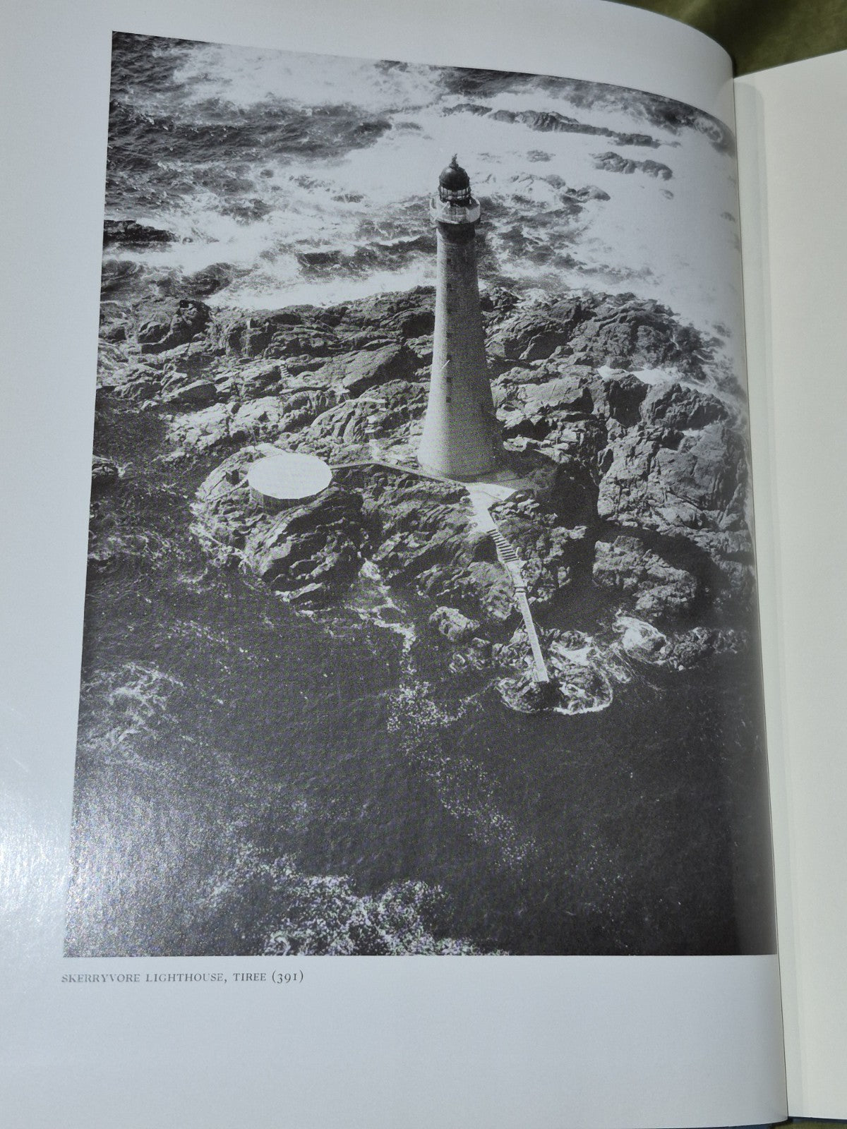 Argyll An Inventory of the Ancient Monuments Volume 3 Mull Tiree Coll Royal Comm8