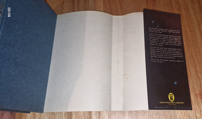 Starship Troopers by Robert A. Heinlein 1st UK Hardback Edition 1975. Dustjacket22