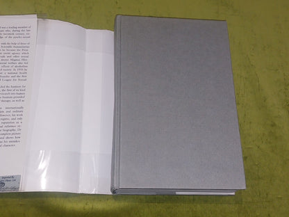 Magnus Hirschfeld : A Portrait of a Pioneer in Sexology  Charlotte Wolff 1986 2