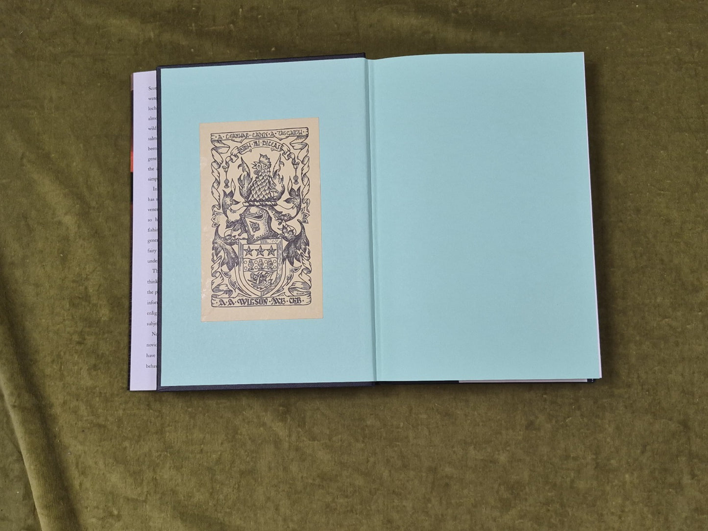 The Loch Fisher's Bible - Stan Headley , Robert Halw 2005 1st Hardback DJ3